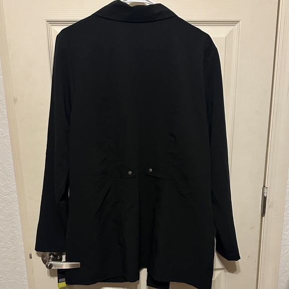 Dickies Women's Sleek Black Scrub/Jacket - Picture 7 of 8